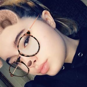 Meet your Posher, Hazel